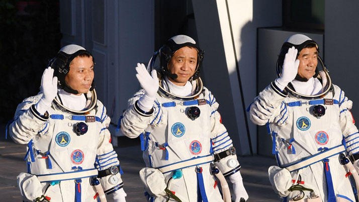 Business Prime News-3 Chinese Astronauts will spend long three months in space